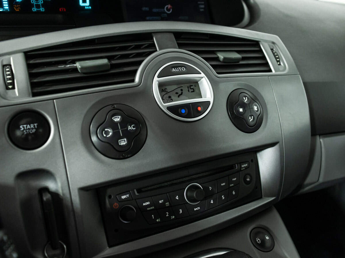 Renault Scenic с пробегом — 2008 год. Фото: #14
