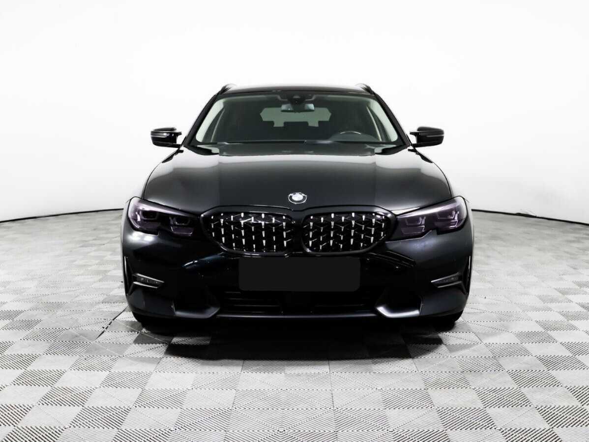 BMW 3 серии с пробегом — 2019 год. Фото: #1