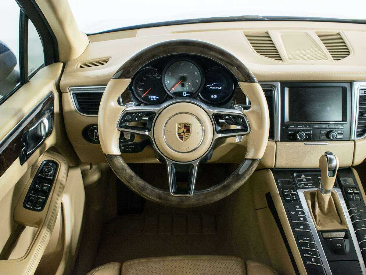 Porsche Macan с пробегом — 2015 год. Фото: #18