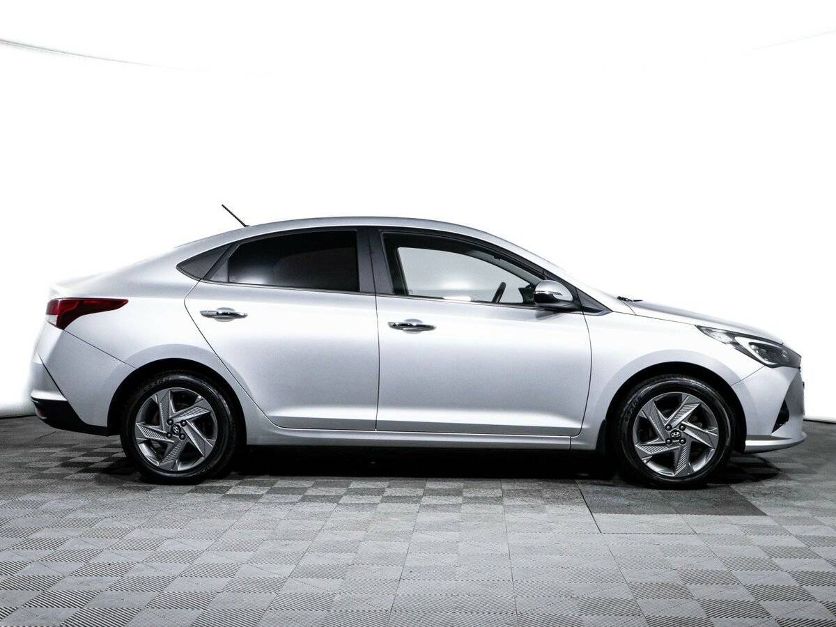Hyundai Solaris с пробегом — 2020 год. Фото: #3