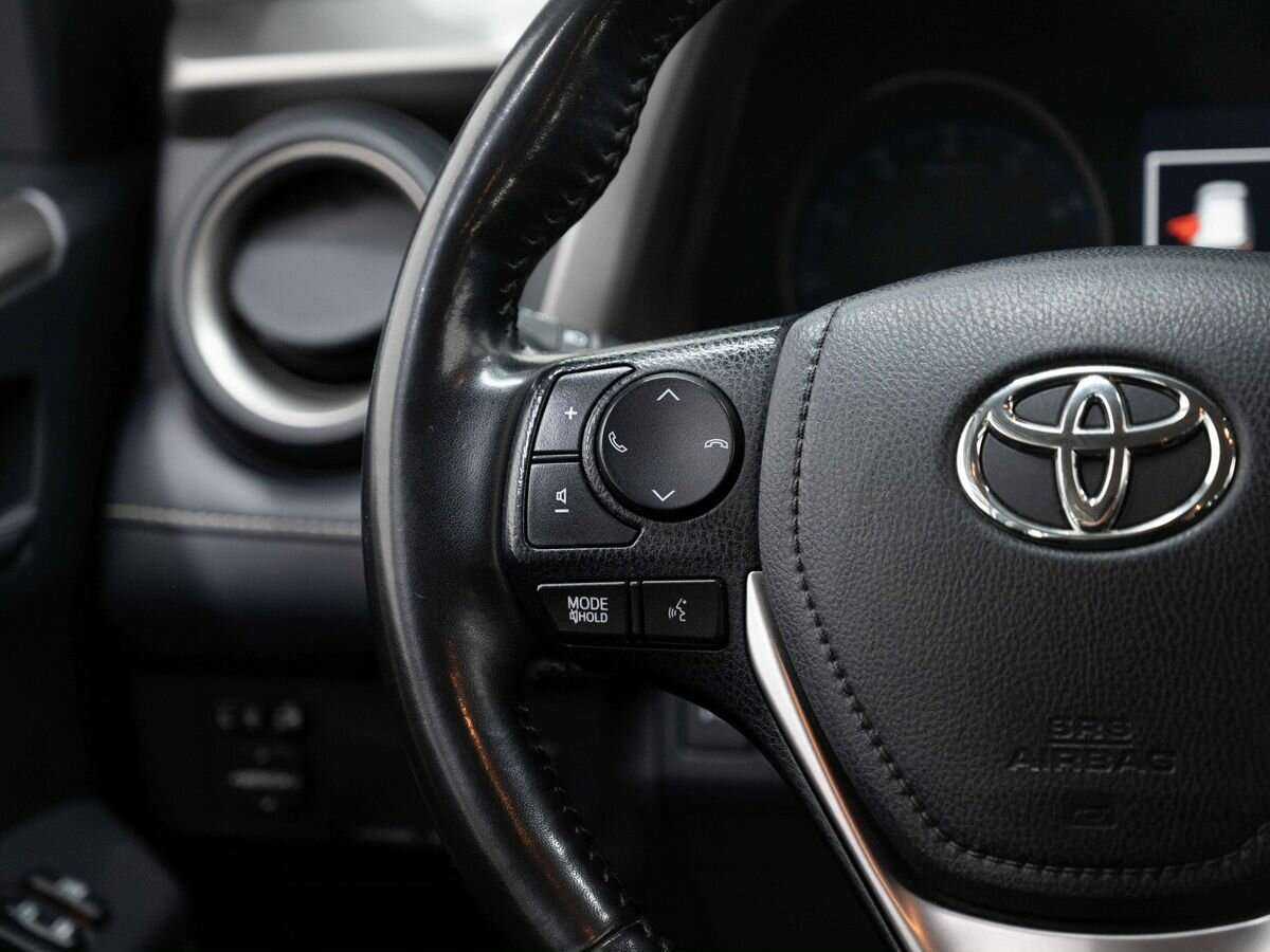 Toyota RAV4 с пробегом — 2019 год. Фото: #11
