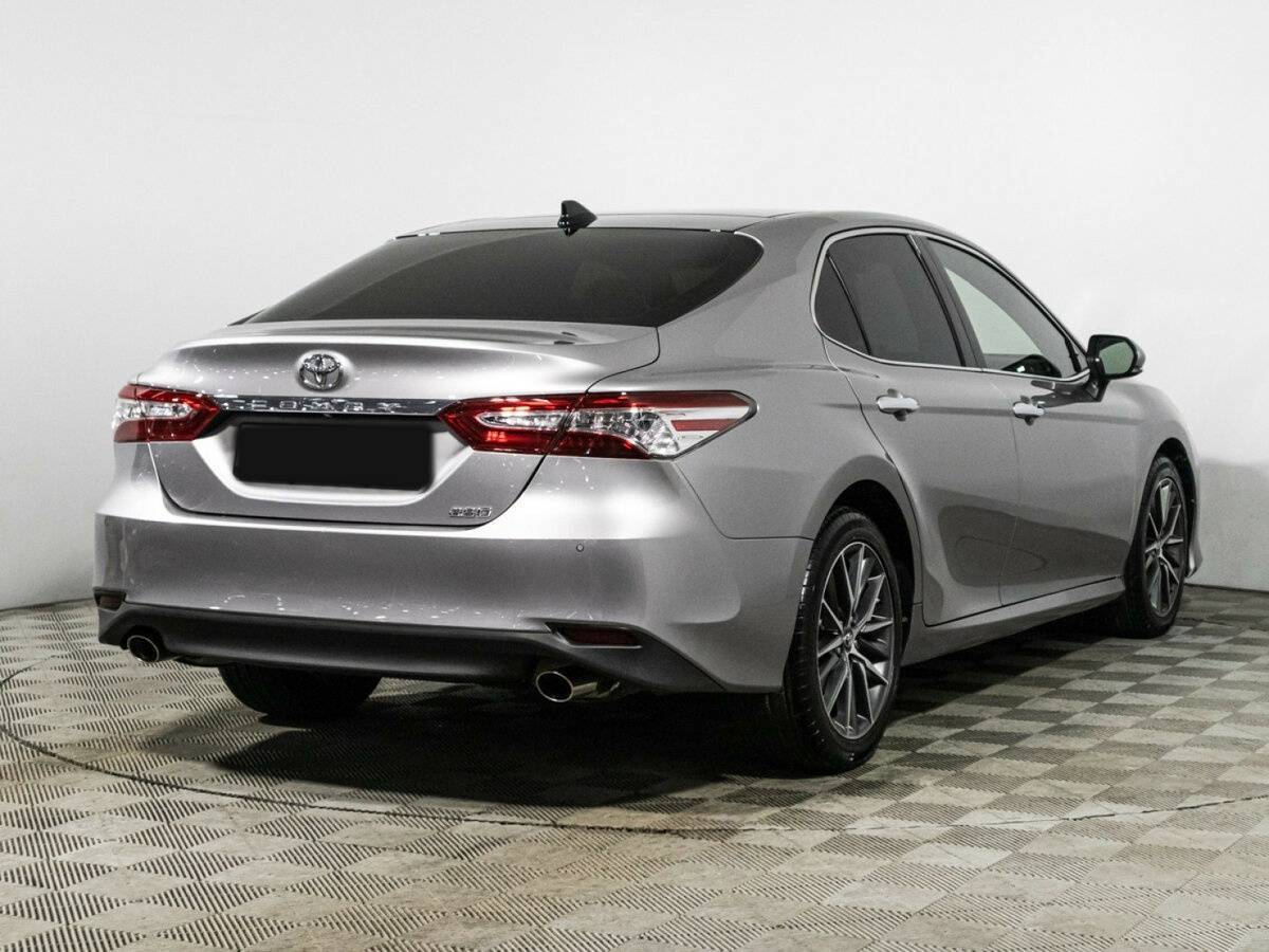 Toyota Camry с пробегом — 2022 год. Фото: #4