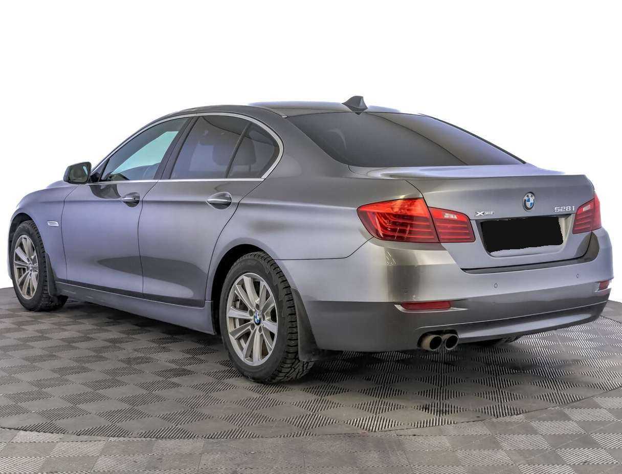 BMW 5 серии с пробегом — 2014 год. Фото: #6
