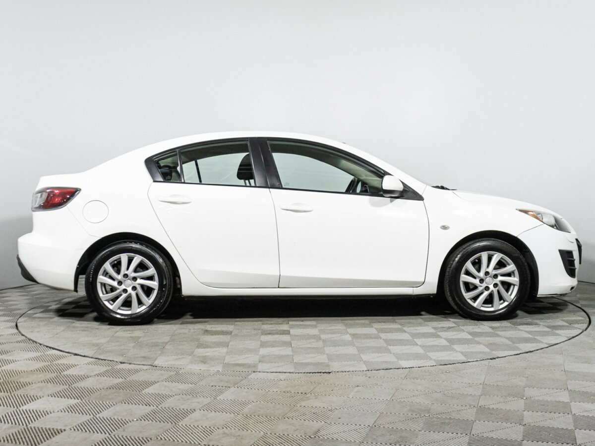 Mazda 3 с пробегом — 2010 год. Фото: #3