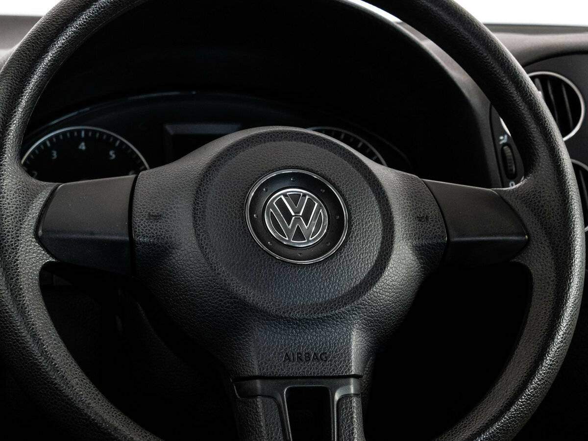 Volkswagen Golf Plus с пробегом — 2010 год. Фото: #9