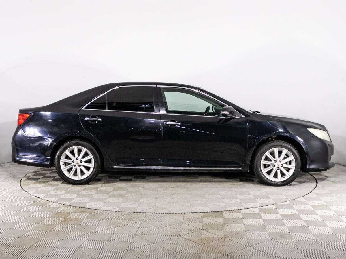 Toyota Camry с пробегом — 2012 год. Фото: #3