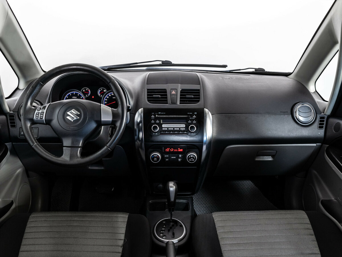 Suzuki SX4 с пробегом — 2011 год. Фото: #7