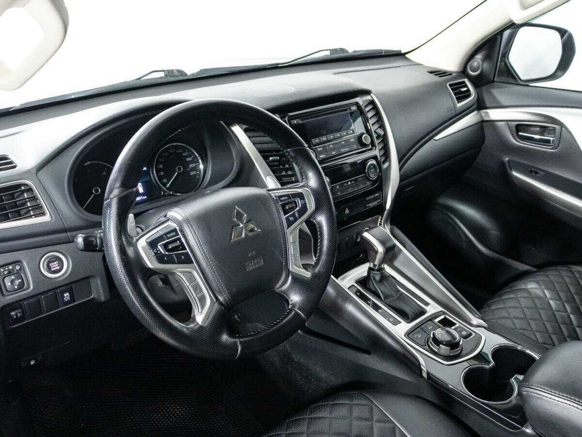 Mitsubishi Pajero Sport с пробегом — 2021 год. Фото: #10