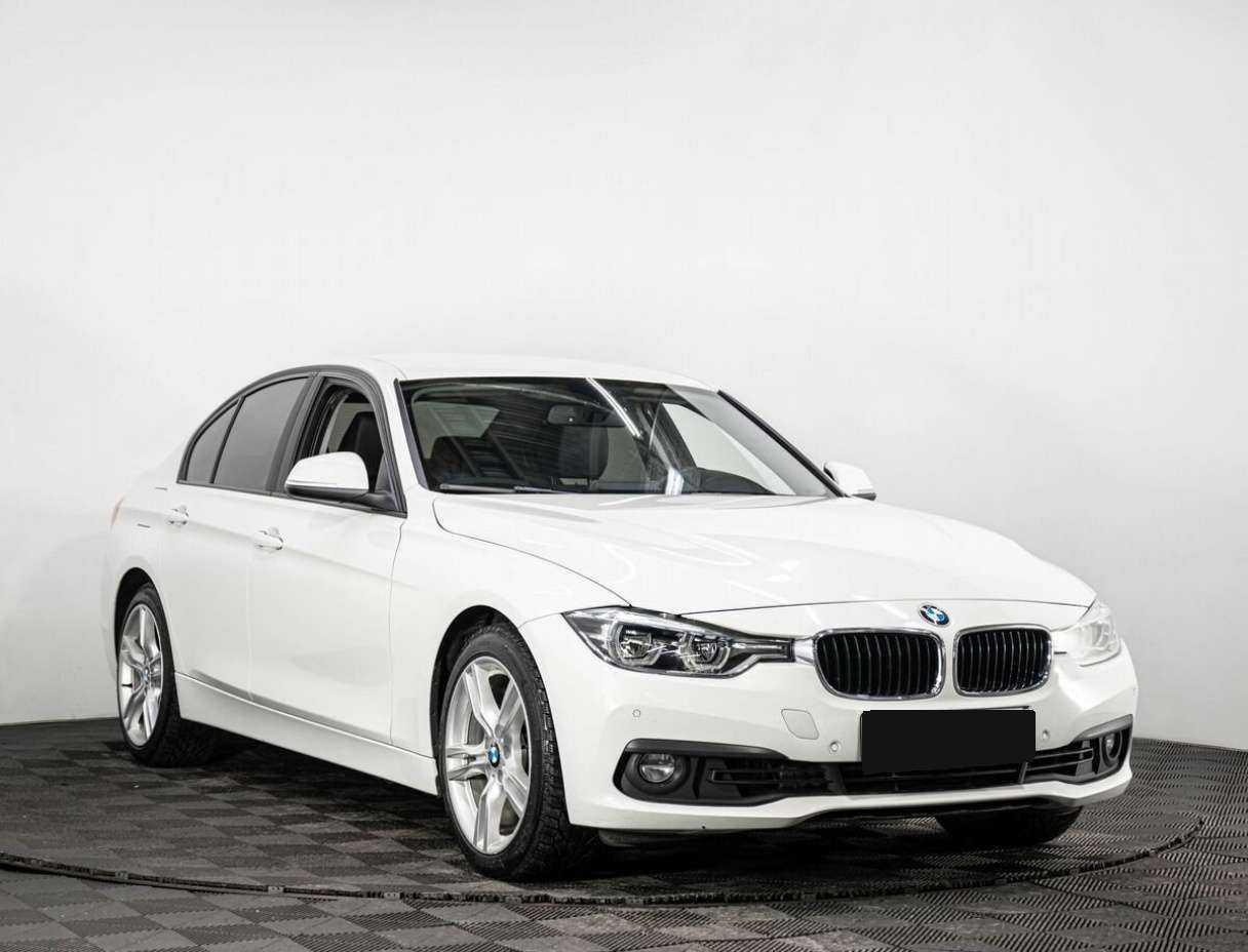 BMW 3 серии с пробегом — 2015 год. Фото: #2