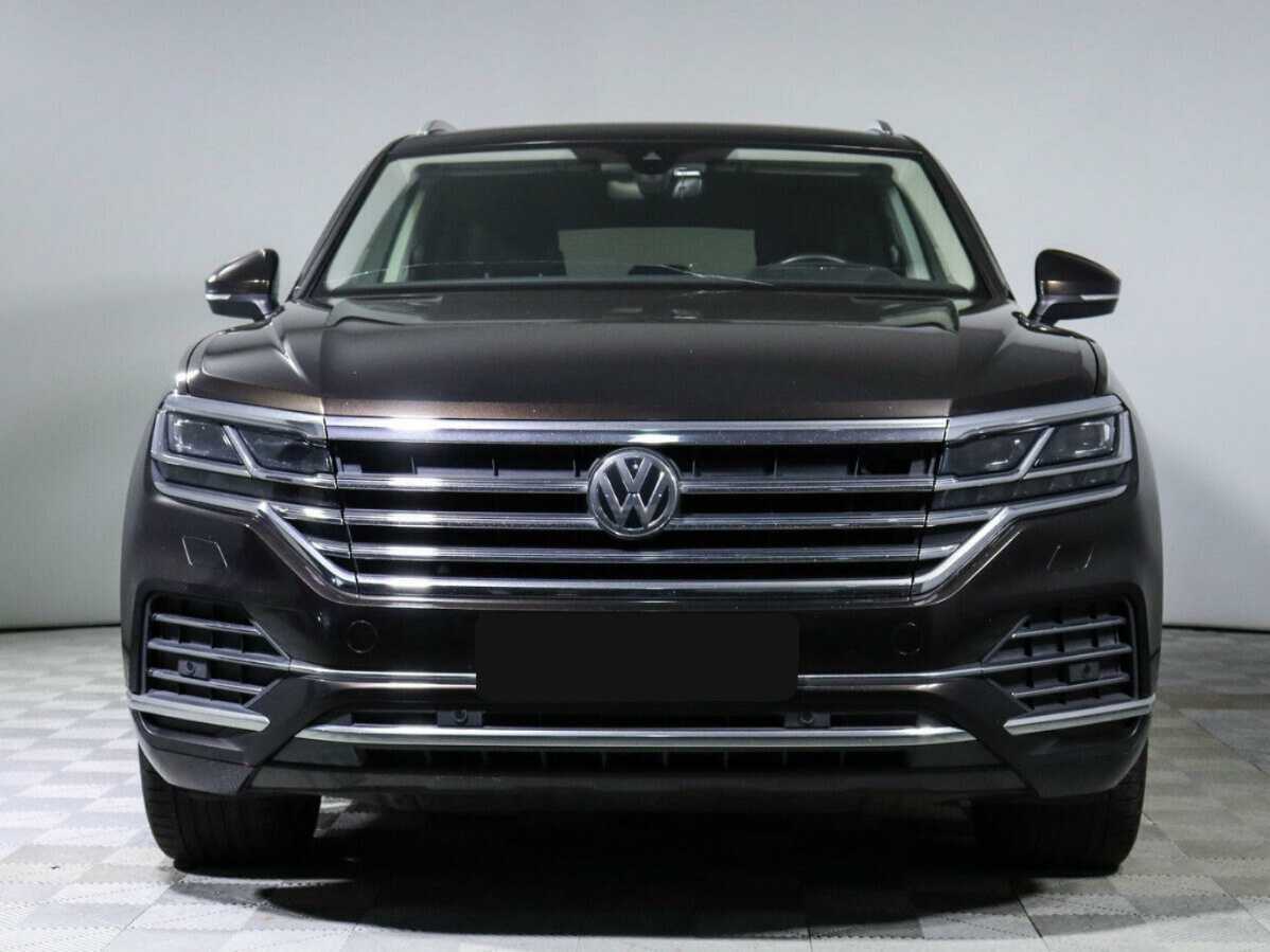 Volkswagen Touareg с пробегом — 2019 год. Фото: #1