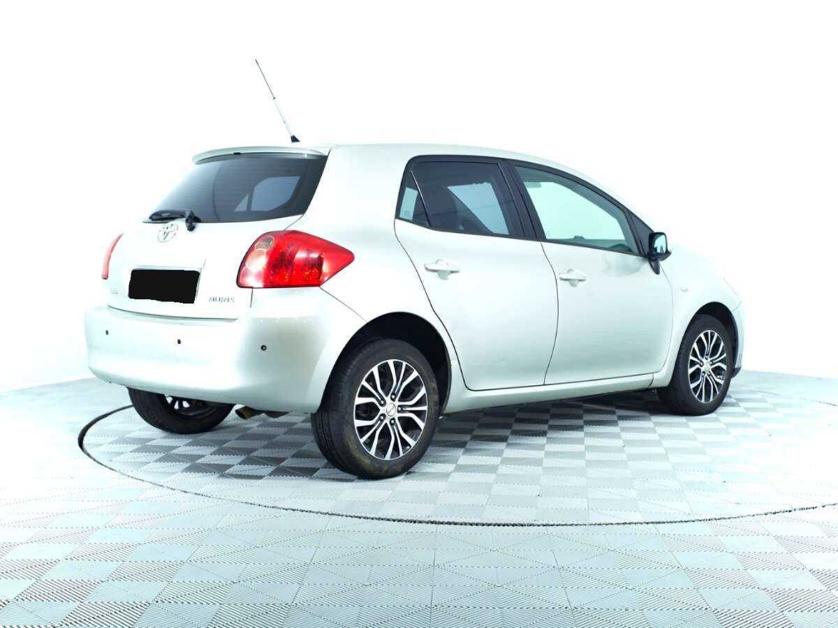 Toyota Auris с пробегом — 2008 год. Фото: #4