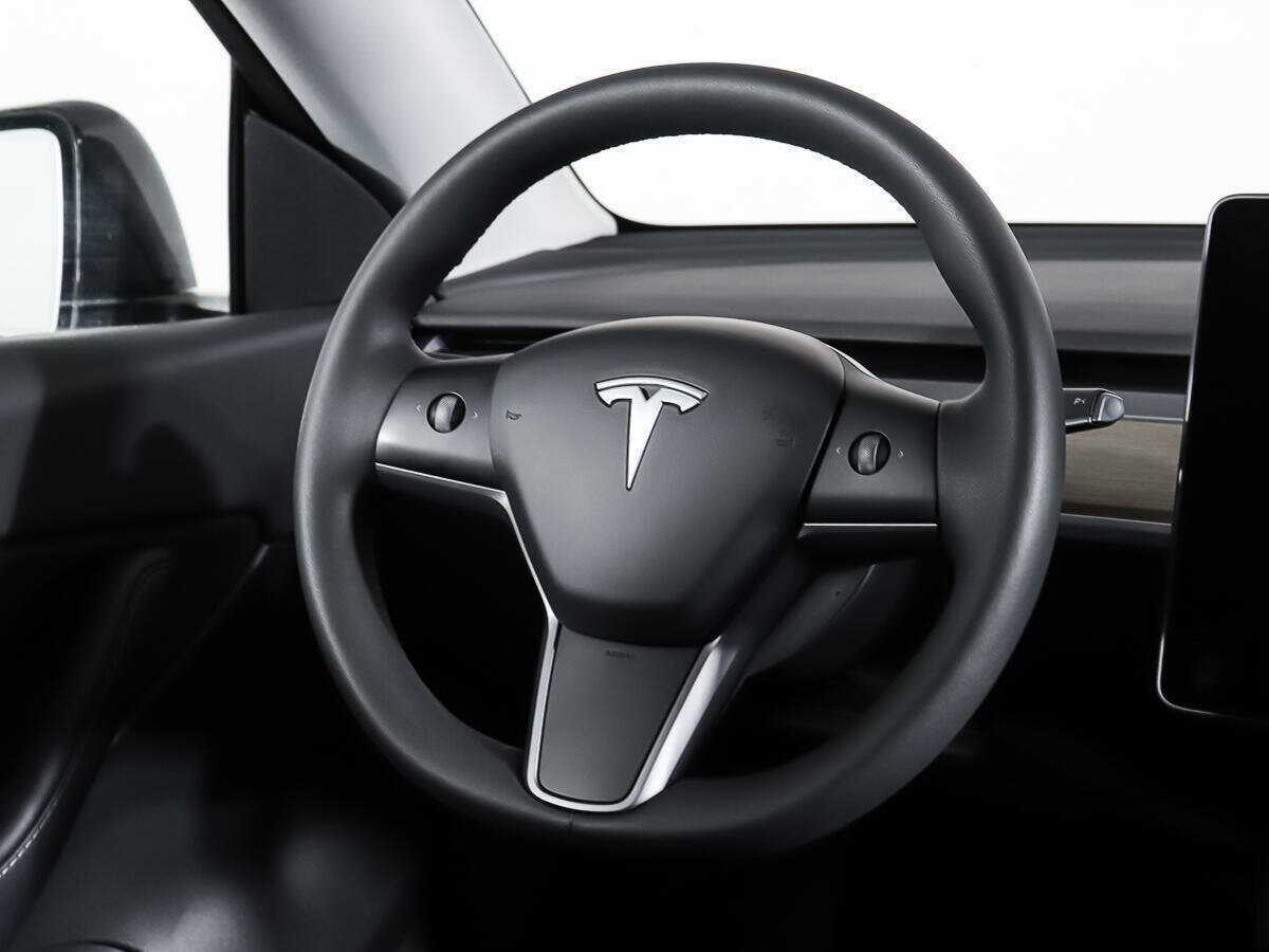 Tesla Model Y с пробегом — 2021 год. Фото: #14