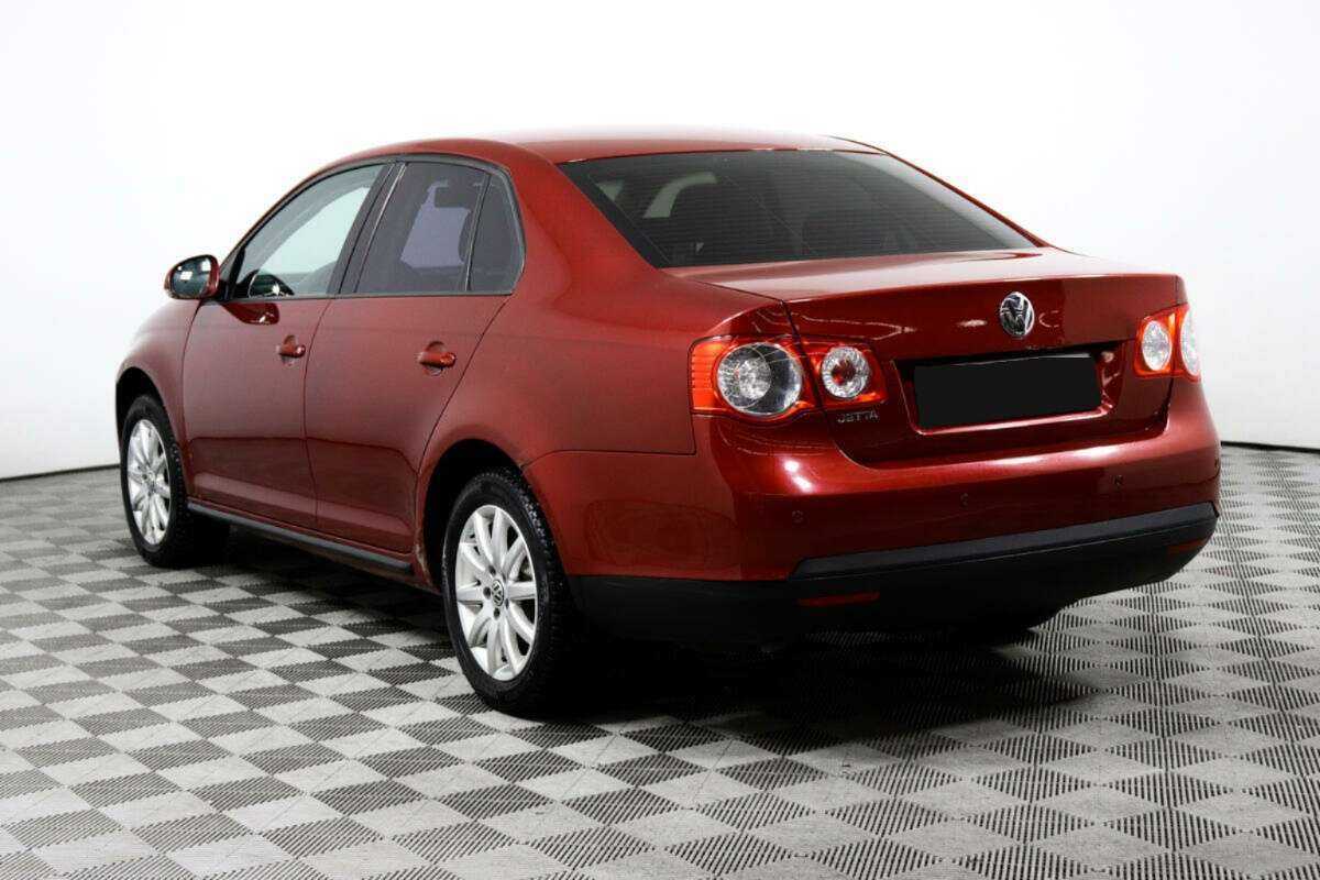Volkswagen Jetta с пробегом — 2010 год. Фото: #6