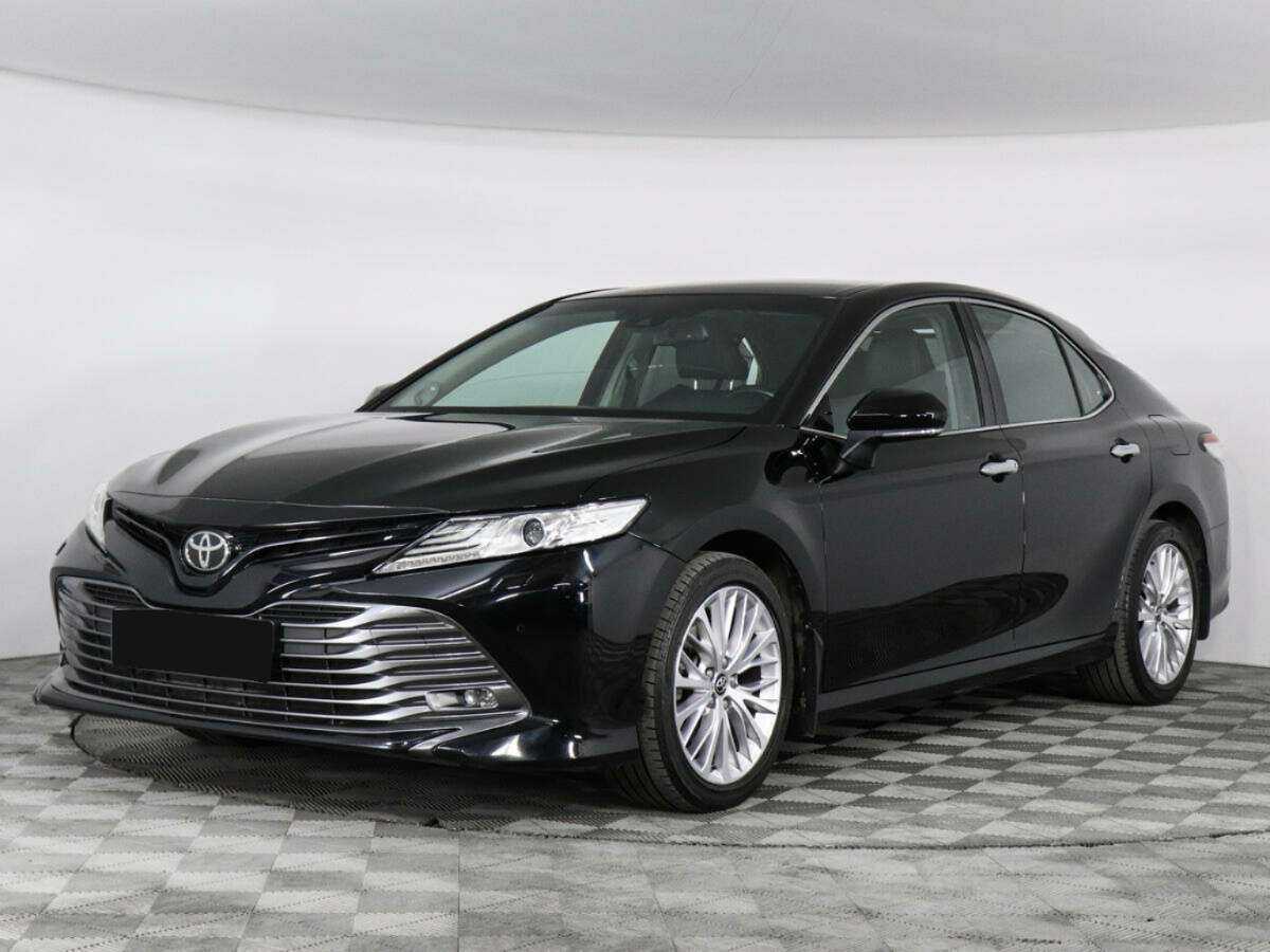 Toyota Camry с пробегом — 2018 год. Фото: #0