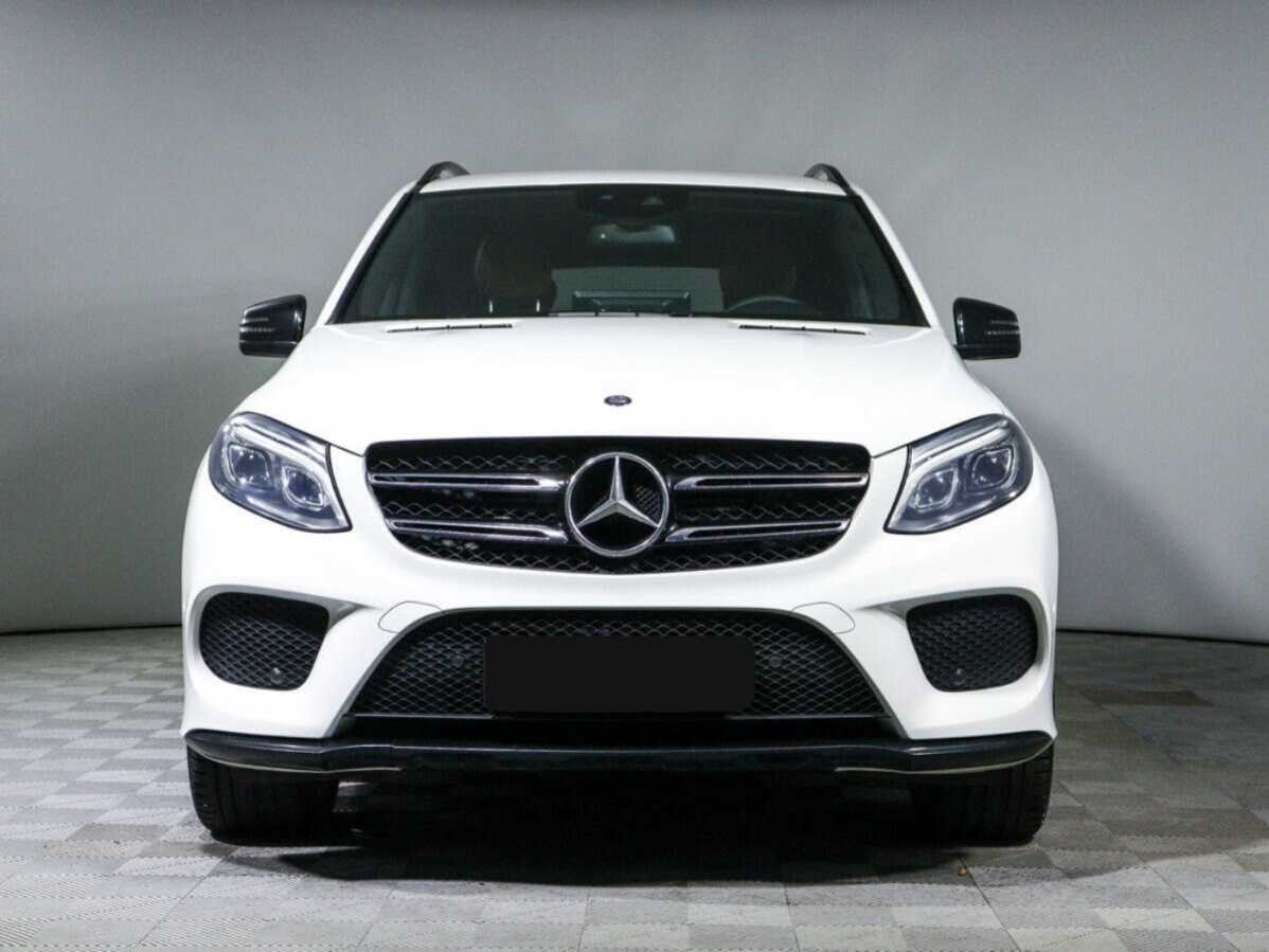 Mercedes-Benz GLE с пробегом — 2015 год. Фото: #1