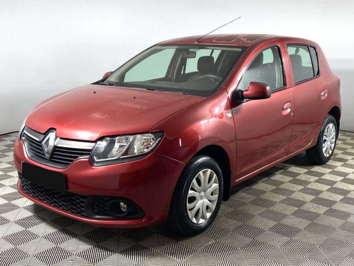 Renault Sandero с пробегом — 2015 год. Фото: #0