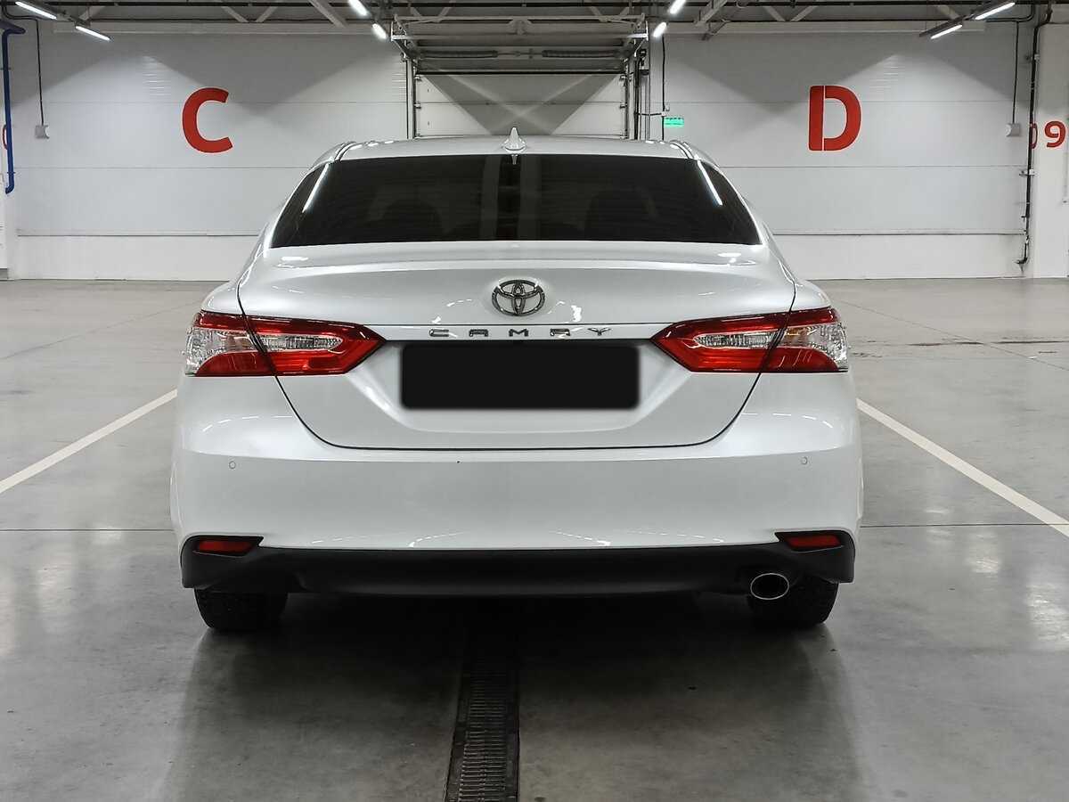 Toyota Camry с пробегом — 2019 год. Фото: #5