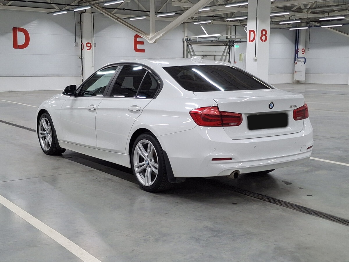 BMW 3 серии с пробегом — 2015 год. Фото: #6