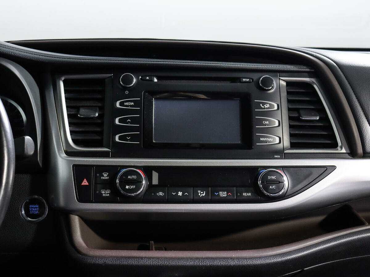 Toyota Highlander с пробегом — 2014 год. Фото: #10