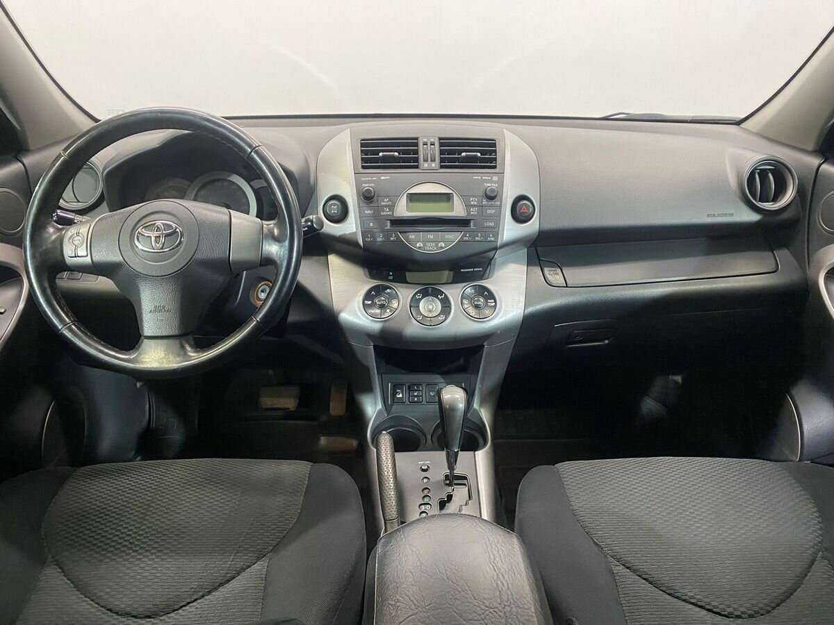 Toyota RAV4 с пробегом — 2007 год. Фото: #8
