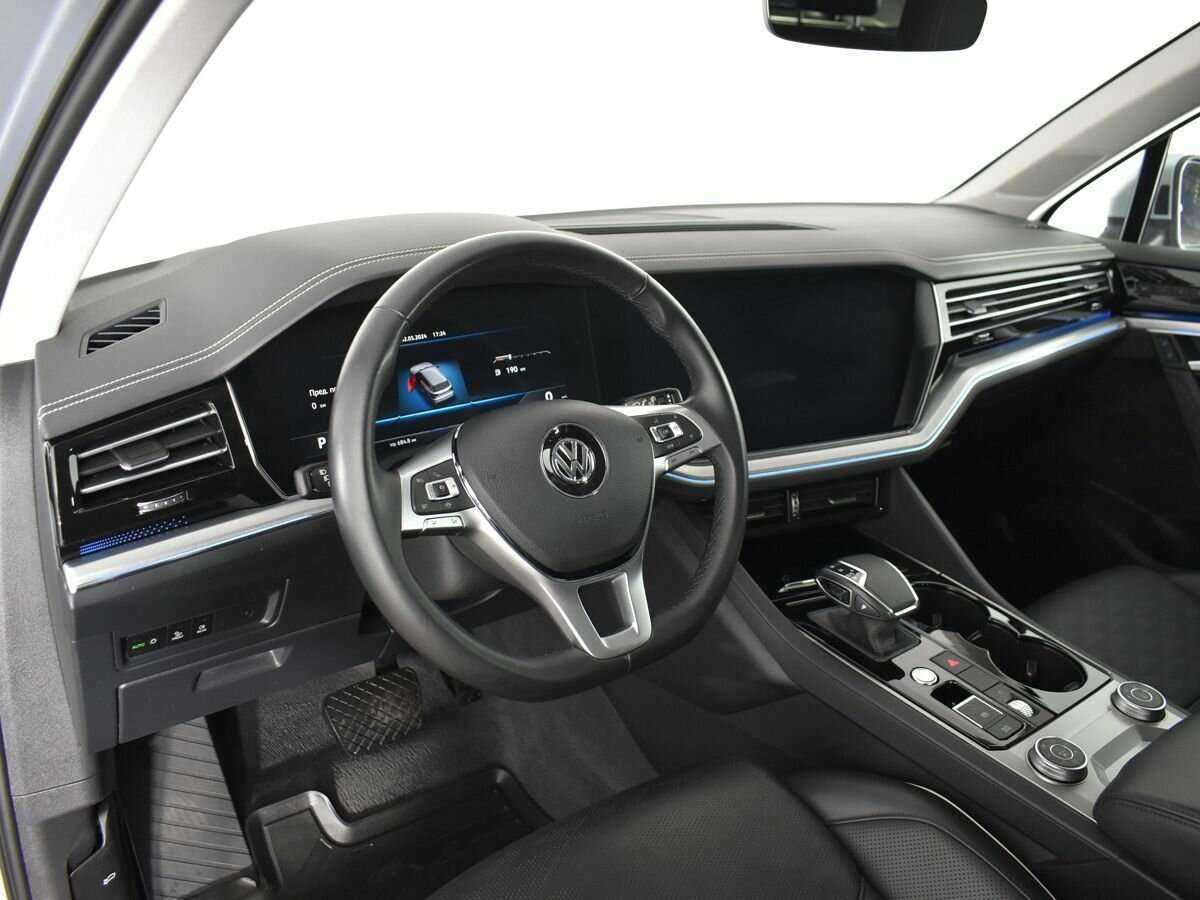 Volkswagen Touareg с пробегом — 2019 год. Фото: #7