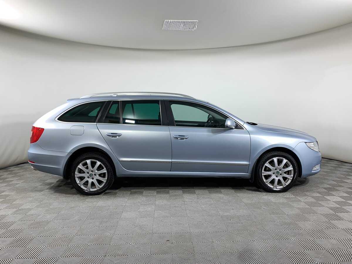 Skoda Superb с пробегом — 2011 год. Фото: #3
