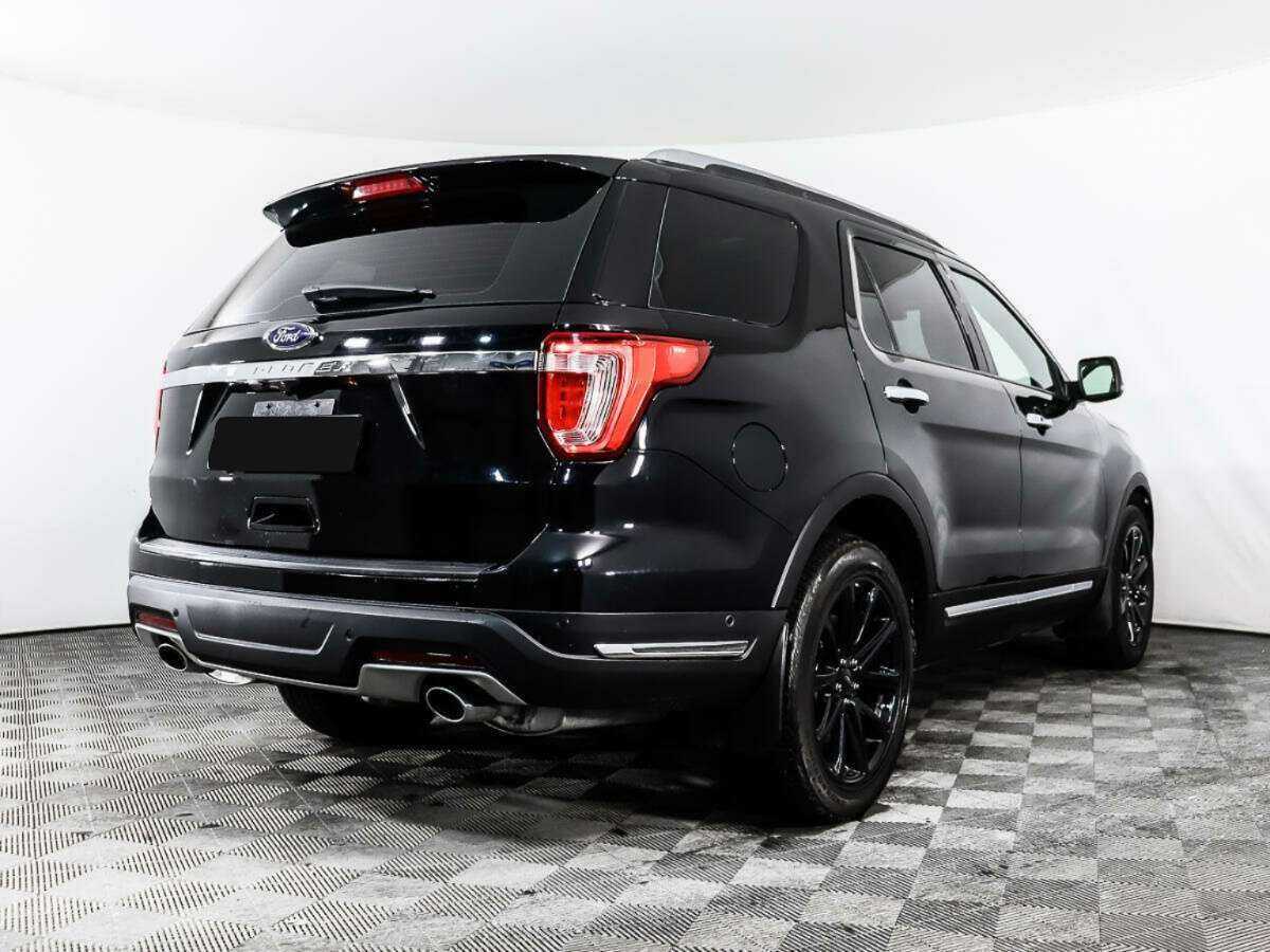 Ford Explorer с пробегом — 2018 год. Фото: #4
