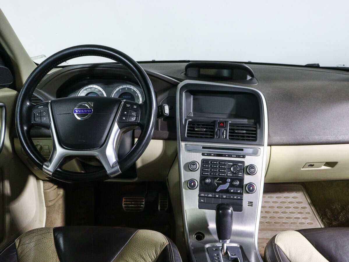 Volvo XC60 с пробегом — 2010 год. Фото: #9