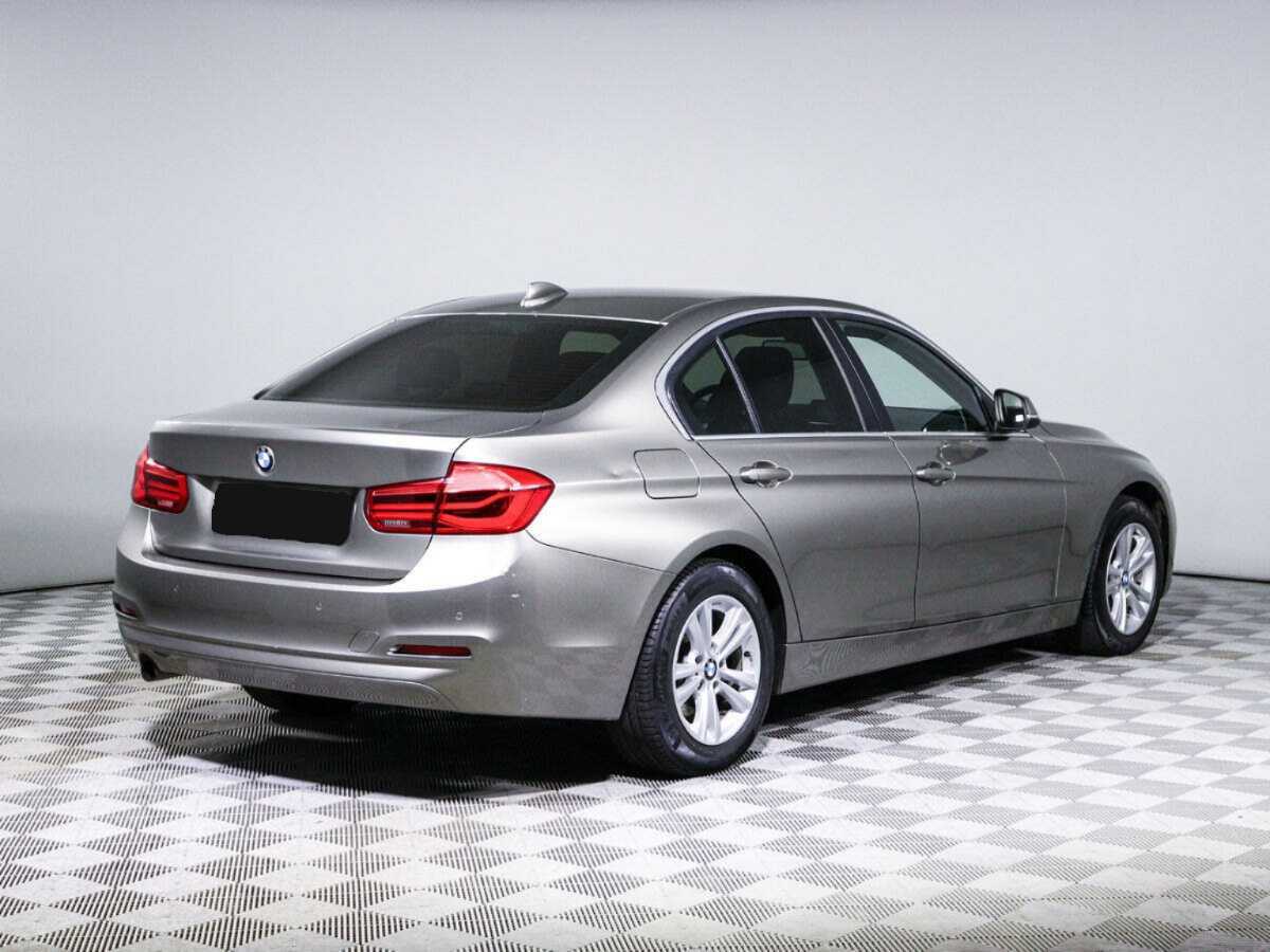 BMW 3 серии с пробегом — 2017 год. Фото: #3