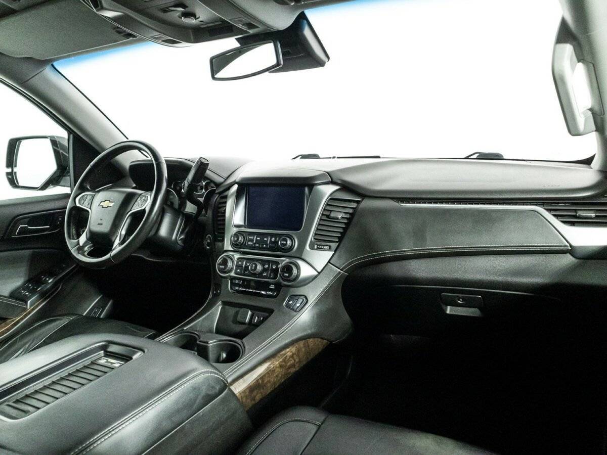 Chevrolet Tahoe с пробегом — 2016 год. Фото: #6