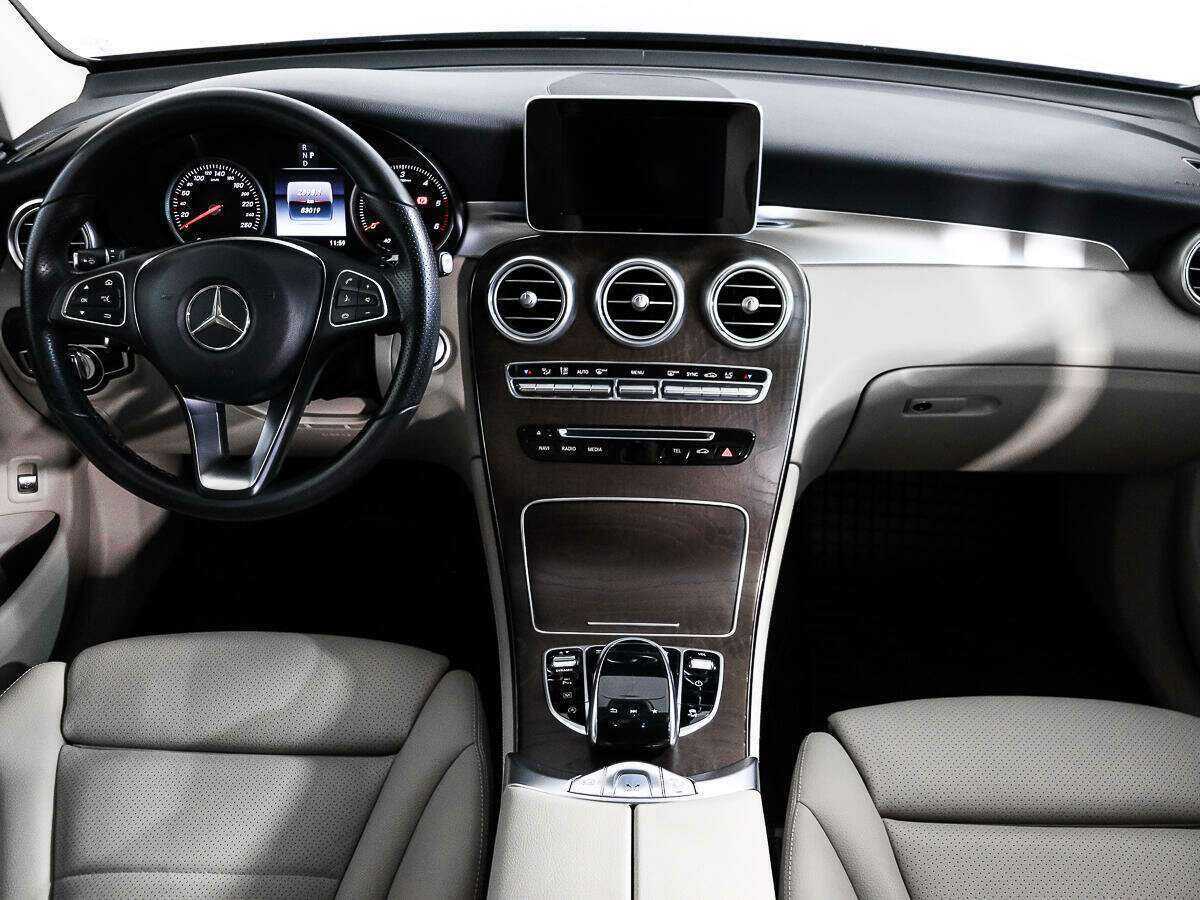 Mercedes-Benz GLC с пробегом — 2017 год. Фото: #14