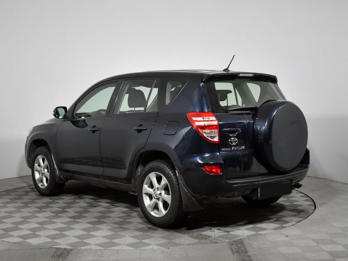 Toyota RAV4 с пробегом — 2011 год. Фото: #6