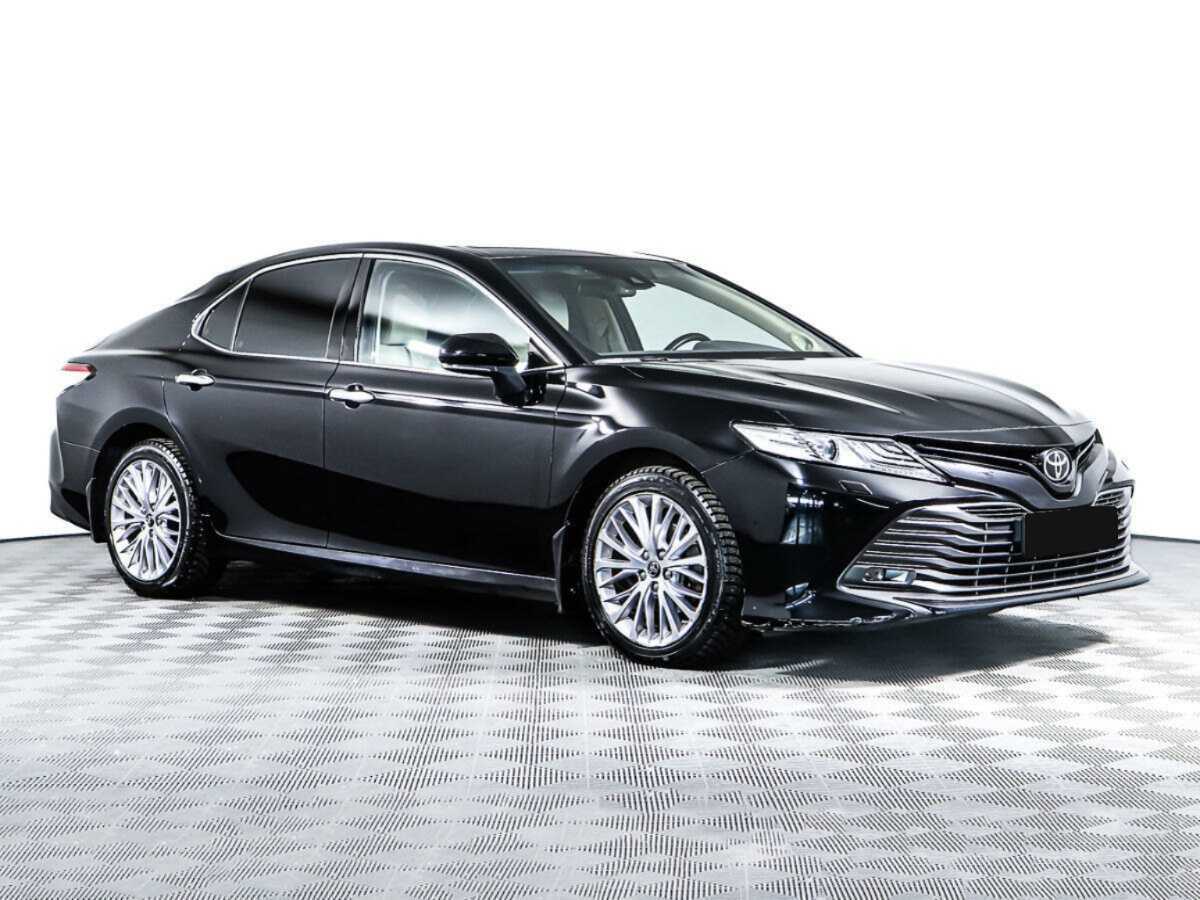 Toyota Camry с пробегом — 2019 год. Фото: #2