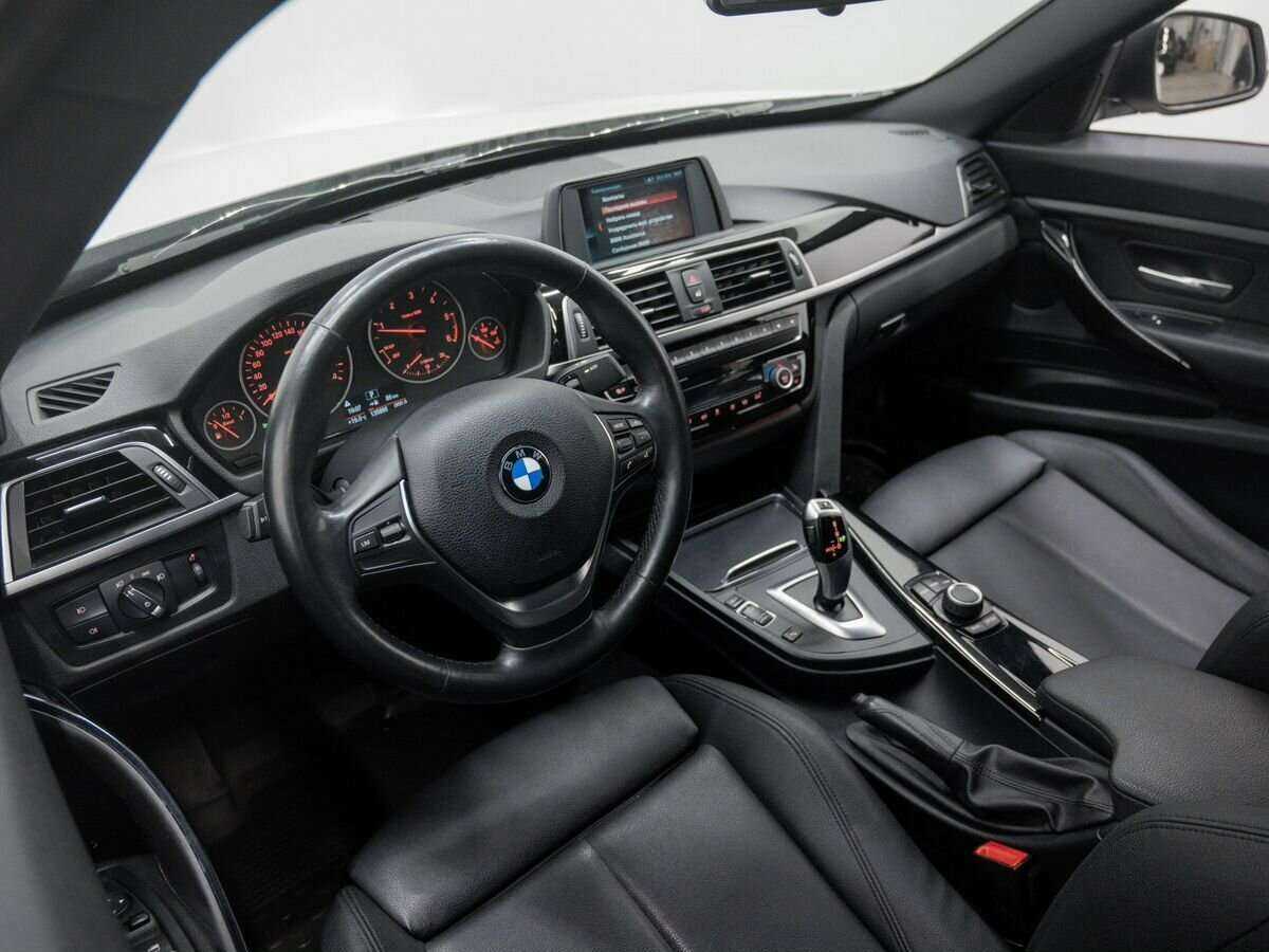 BMW 3 серии с пробегом — 2017 год. Фото: #16