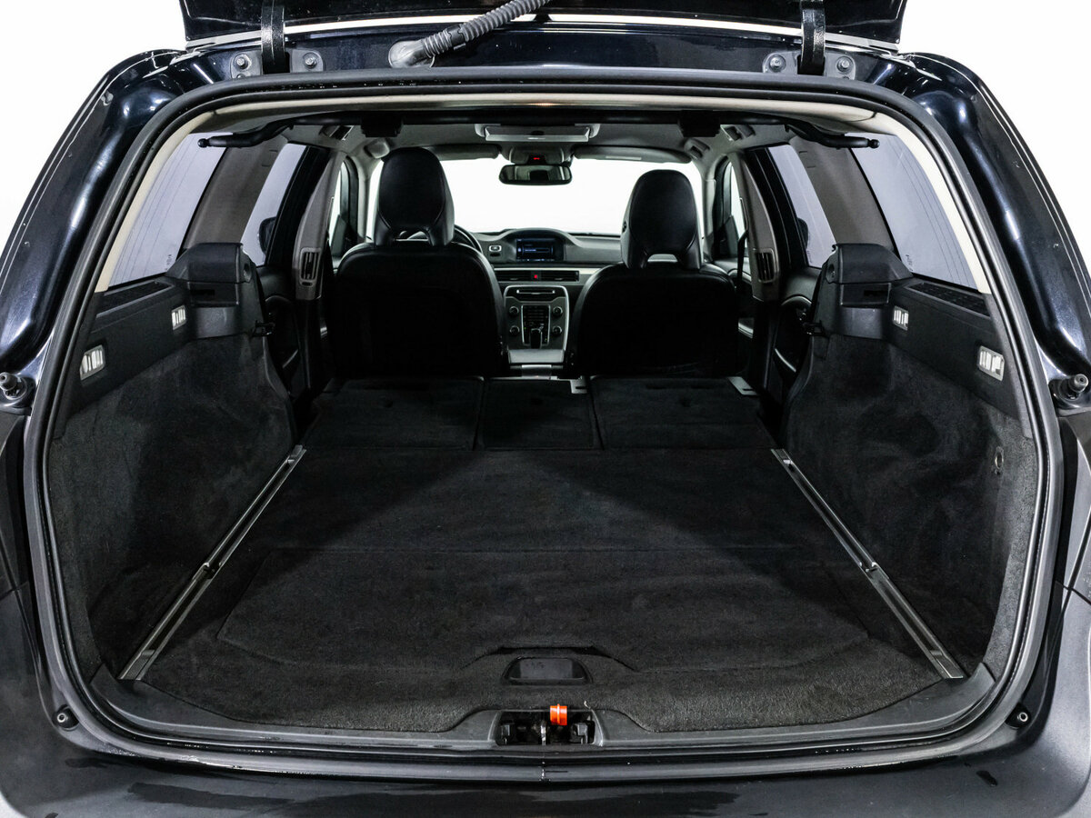 Volvo XC70 с пробегом — 2011 год. Фото: #24
