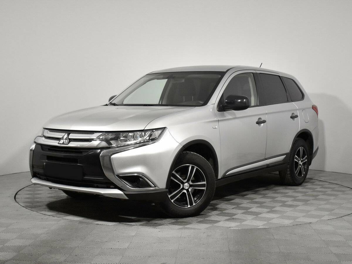 Mitsubishi Outlander с пробегом — 2015 год. Посмотреть фото