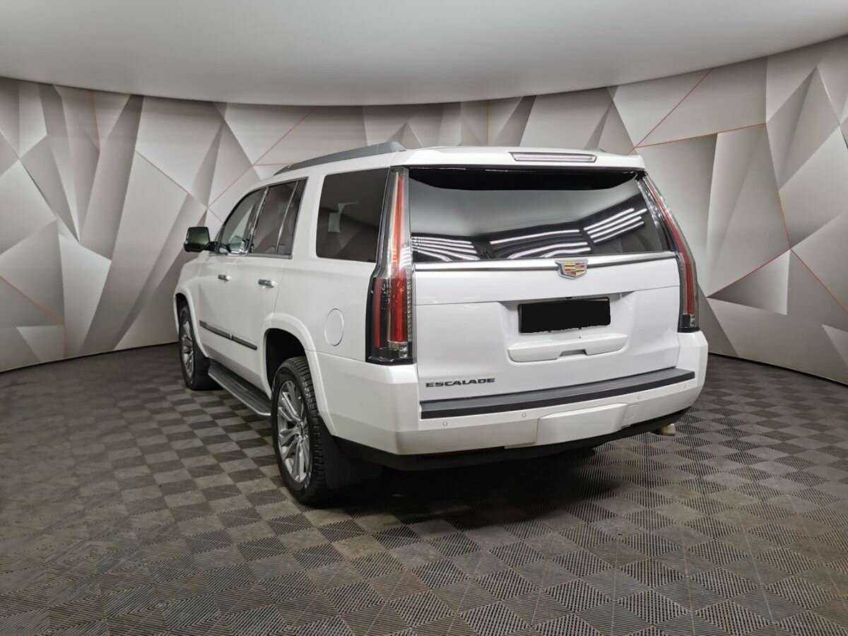 Cadillac Escalade с пробегом — 2016 год. Фото: #3