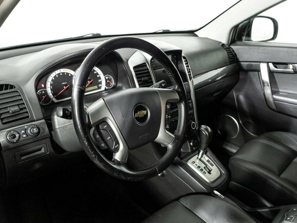 Chevrolet Captiva с пробегом — 2009 год. Фото: #10