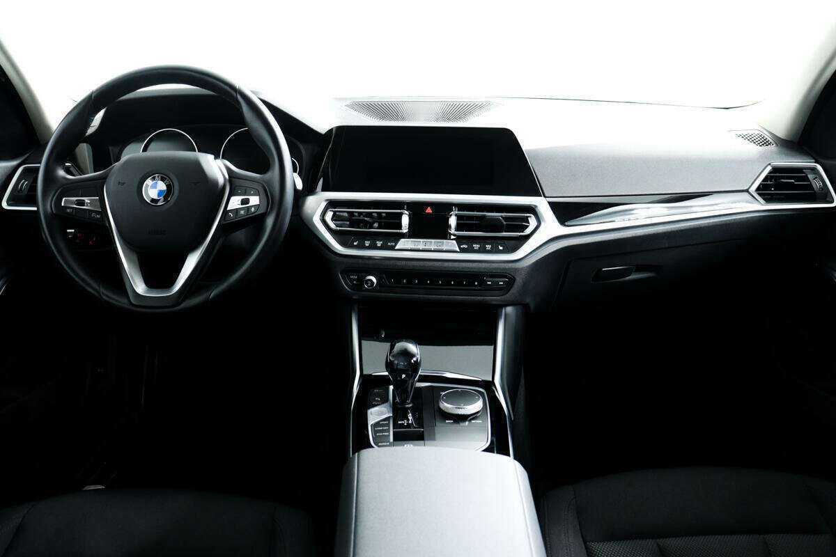 BMW 3 серии с пробегом — 2020 год. Фото: #9
