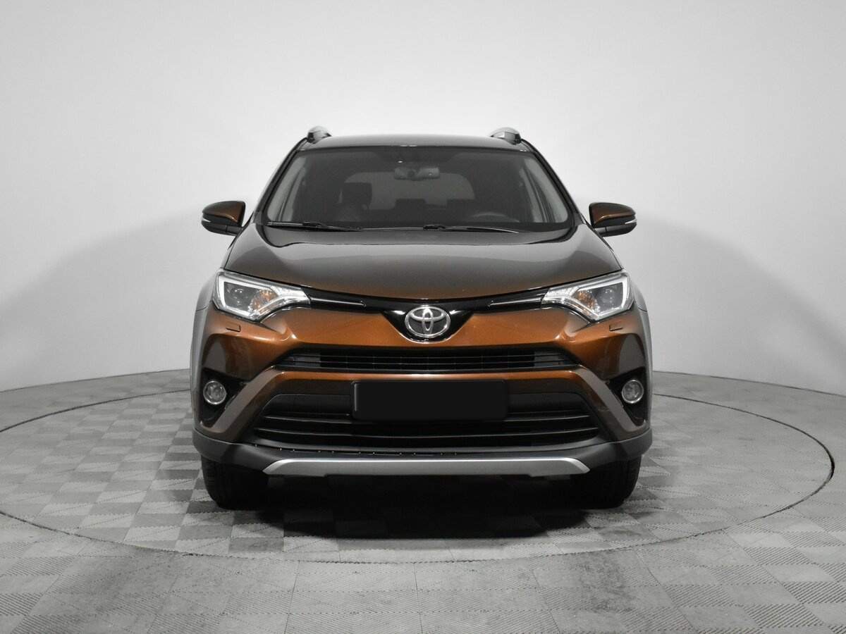 Toyota RAV4 с пробегом — 2017 год. Фото: #1