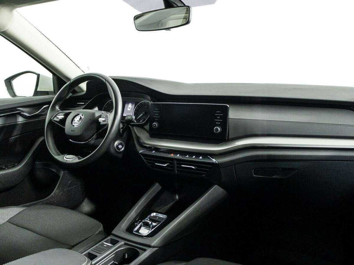 Skoda Octavia с пробегом — 2021 год. Фото: #8