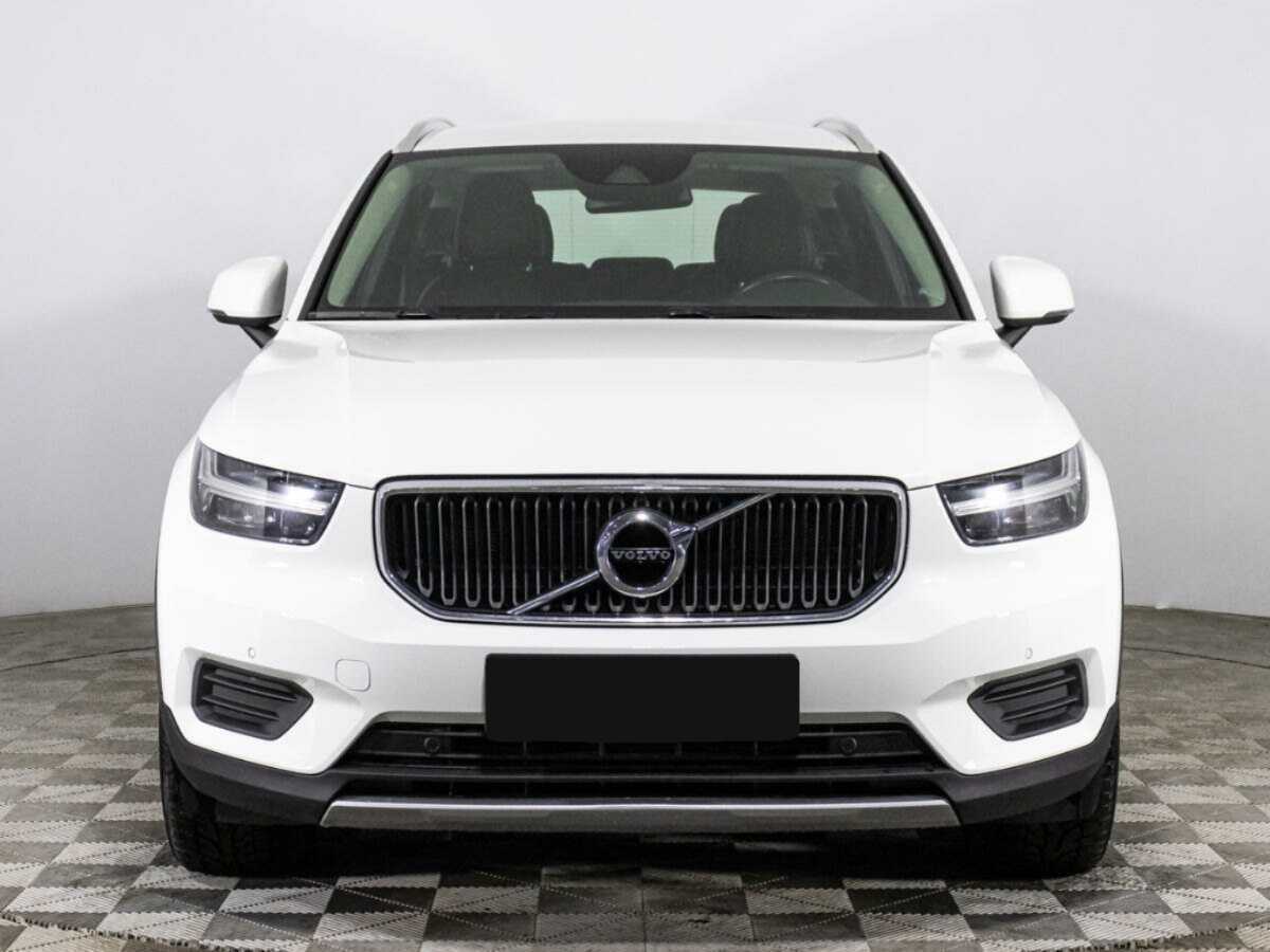 Volvo XC40 с пробегом — 2019 год. Посмотреть фото