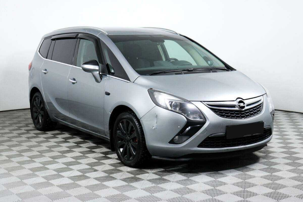 Opel Zafira с пробегом — 2012 год. Фото: #2