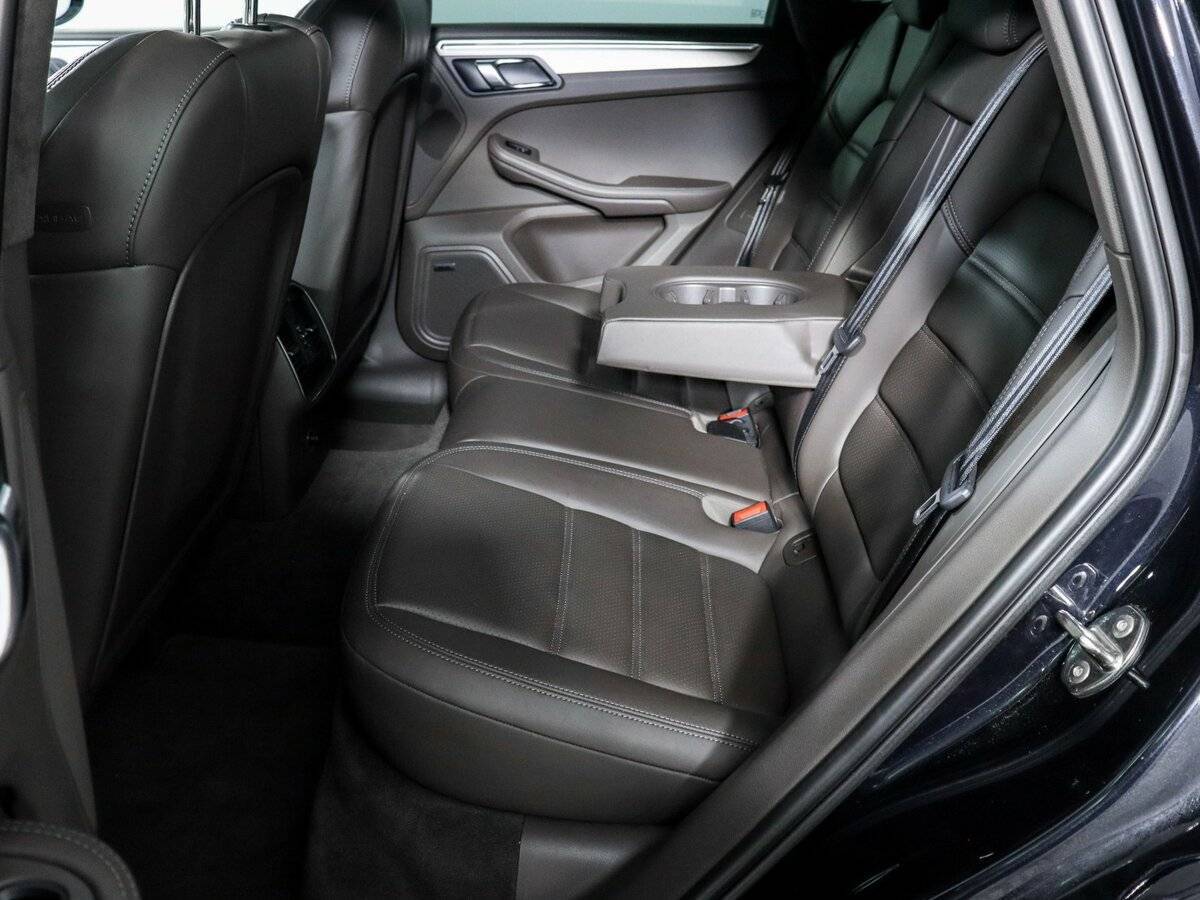 Porsche Macan с пробегом — 2014 год. Фото: #6
