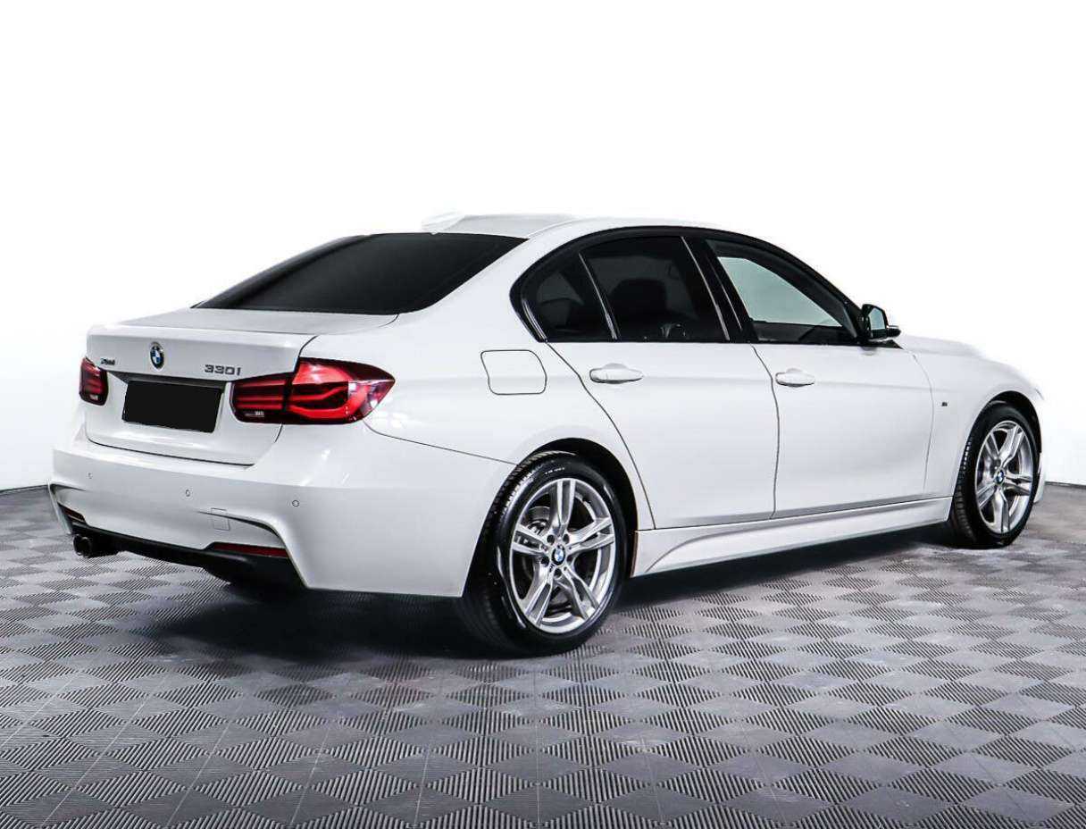 BMW 3 серии с пробегом — 2017 год. Фото: #4