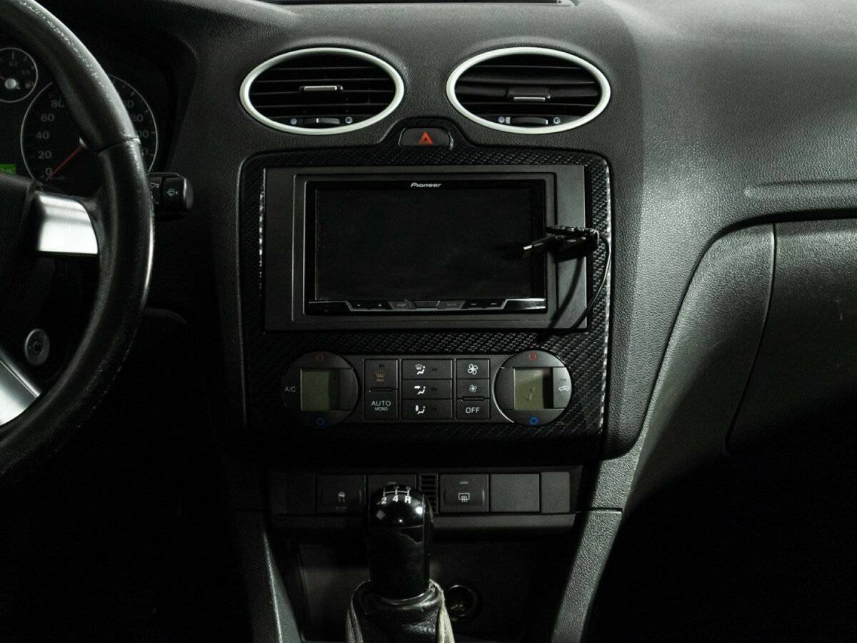 Ford Focus с пробегом — 2007 год. Фото: #13