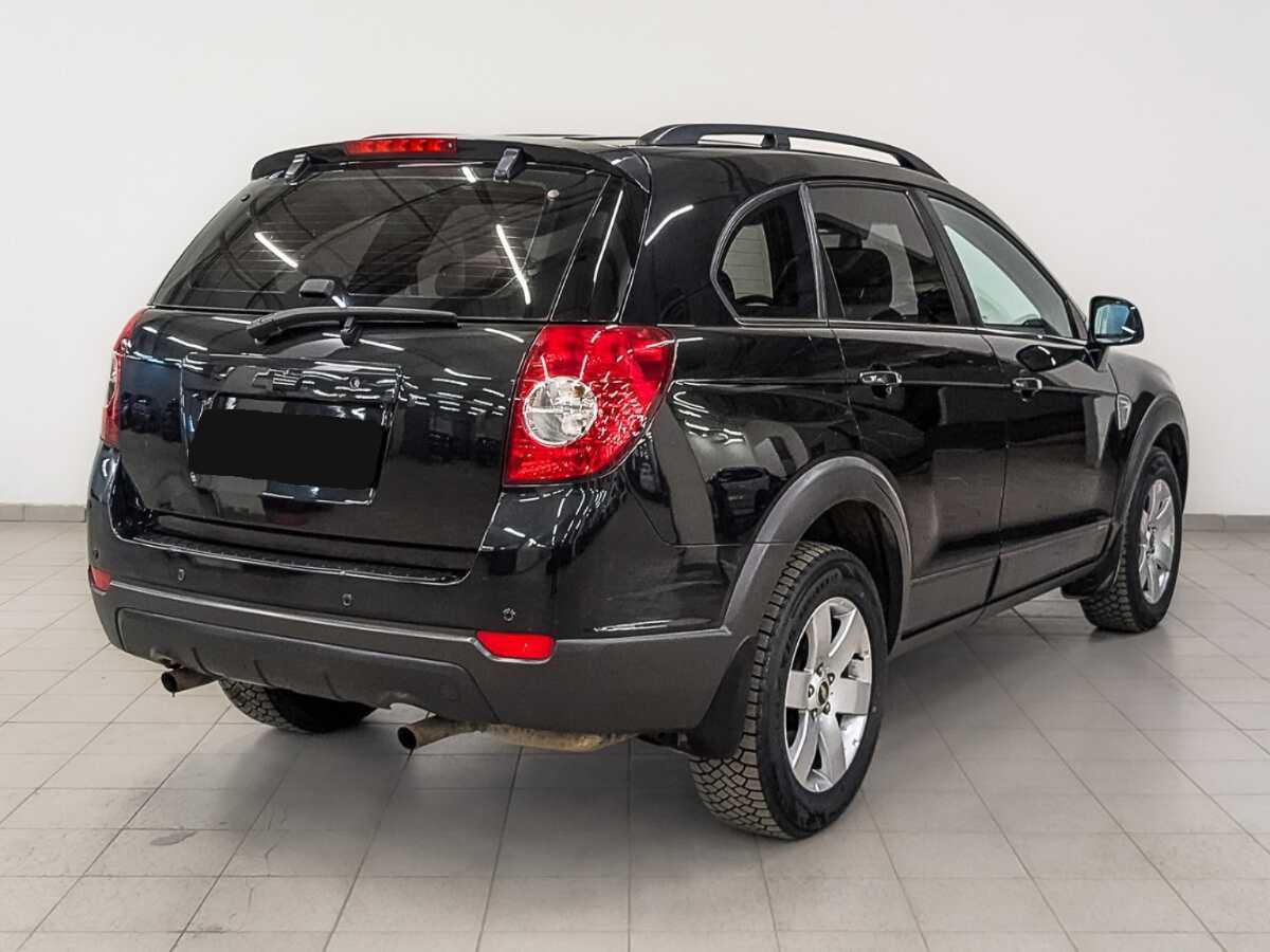 Chevrolet Captiva с пробегом — 2010 год. Фото: #4