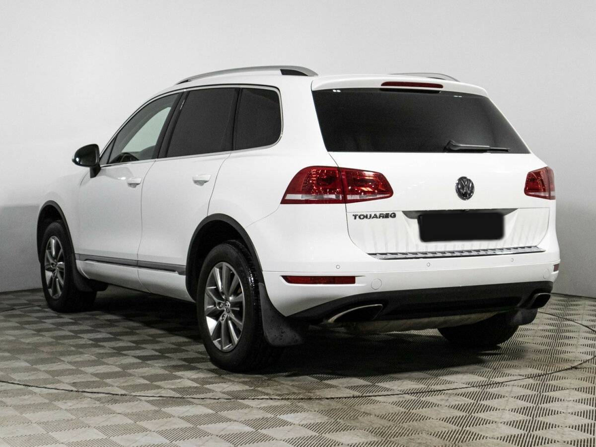 Volkswagen Touareg с пробегом — 2013 год. Фото: #6