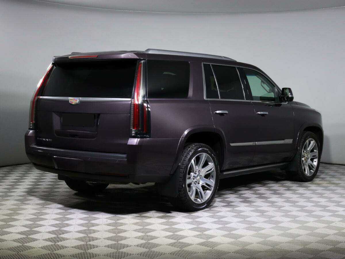 Cadillac Escalade с пробегом — 2015 год. Фото: #3