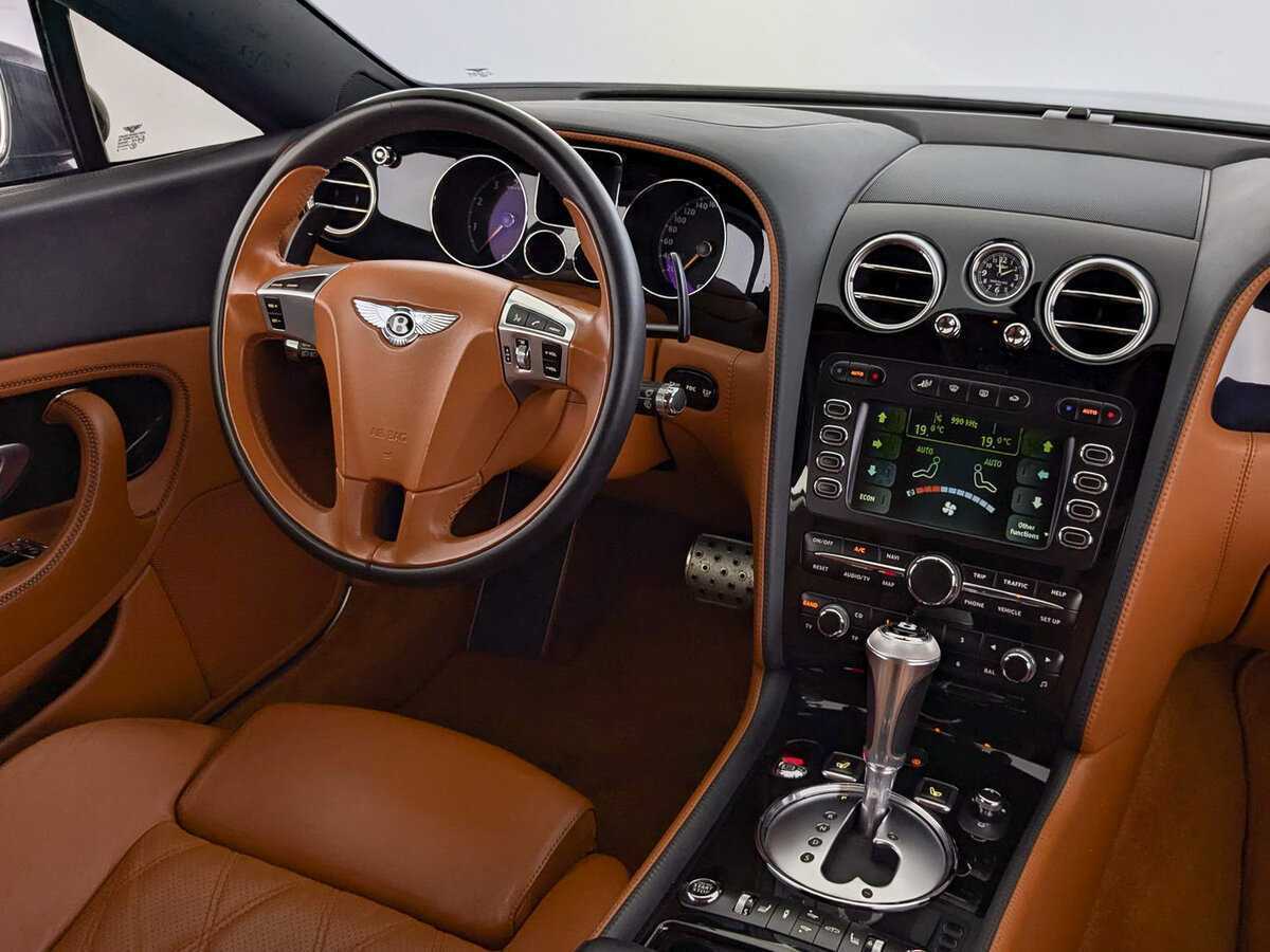 Bentley Continental GT с пробегом — 2008 год. Фото: #26